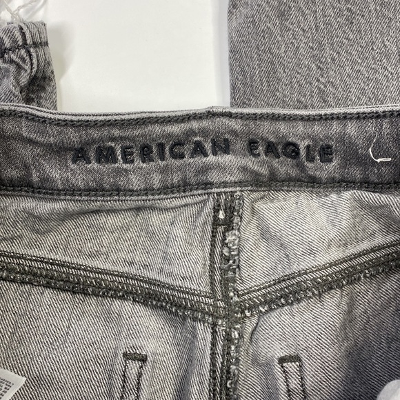 American Eagle Distressed Mom Jean High Rise Black Size 4 Short - Picture 10 of 14